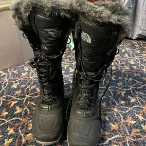 The north face winter boots size 7